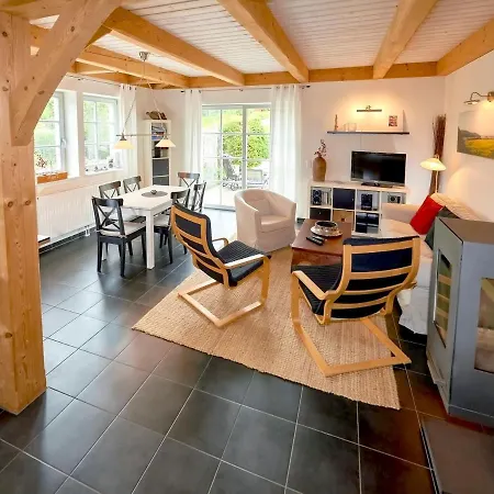 Fachwerkhaeuser - Haushaelfte 