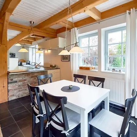 Fachwerkhaeuser - Haushaelfte 